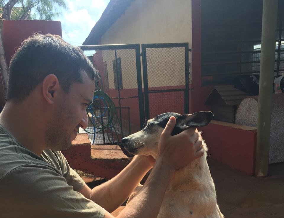 Por trás da Deu Negócio, existe alguém querendo encontrar a própria voz